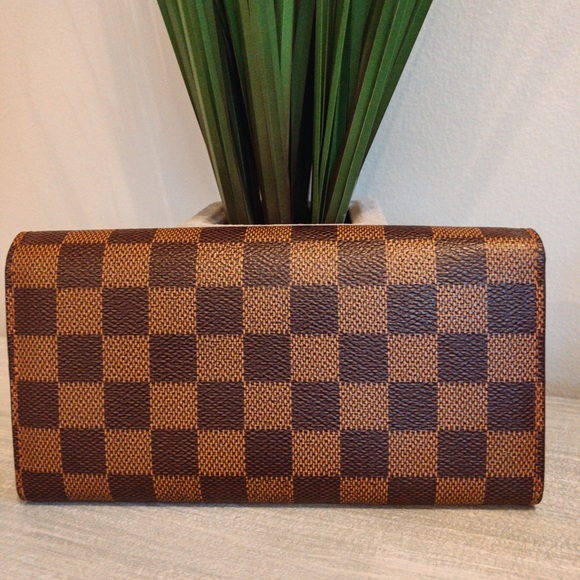 (Sold) Louis Vuitton Sarah Wallet Damier Ebene - Picture 2 of 10
